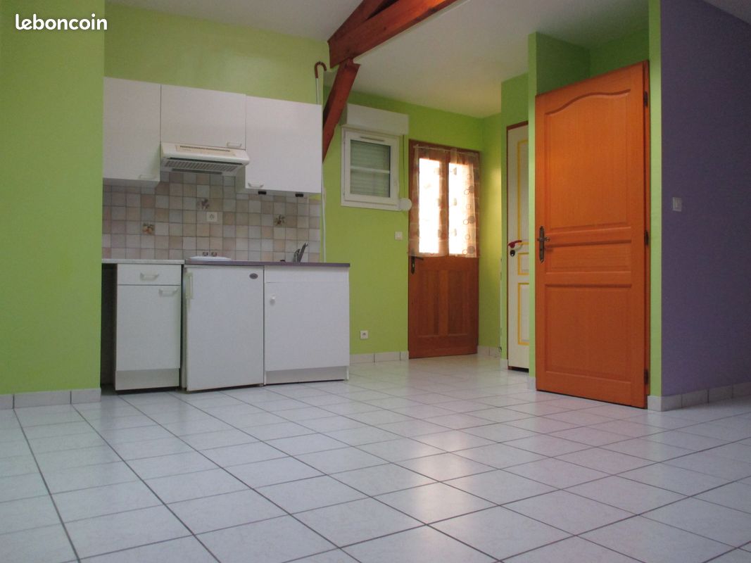Appartement 1 pièce 31 m² · à Poligny · 31 m² · 270 €/mois