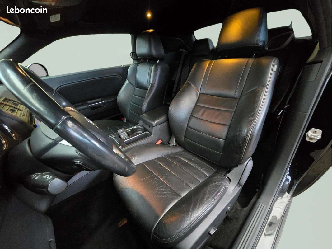 Dodge CHALLENGER 3.6 V6 * Cervini * Boîte Automatique * Cuir * CarPlay * Android Auto * Jantes 20" (image 30)