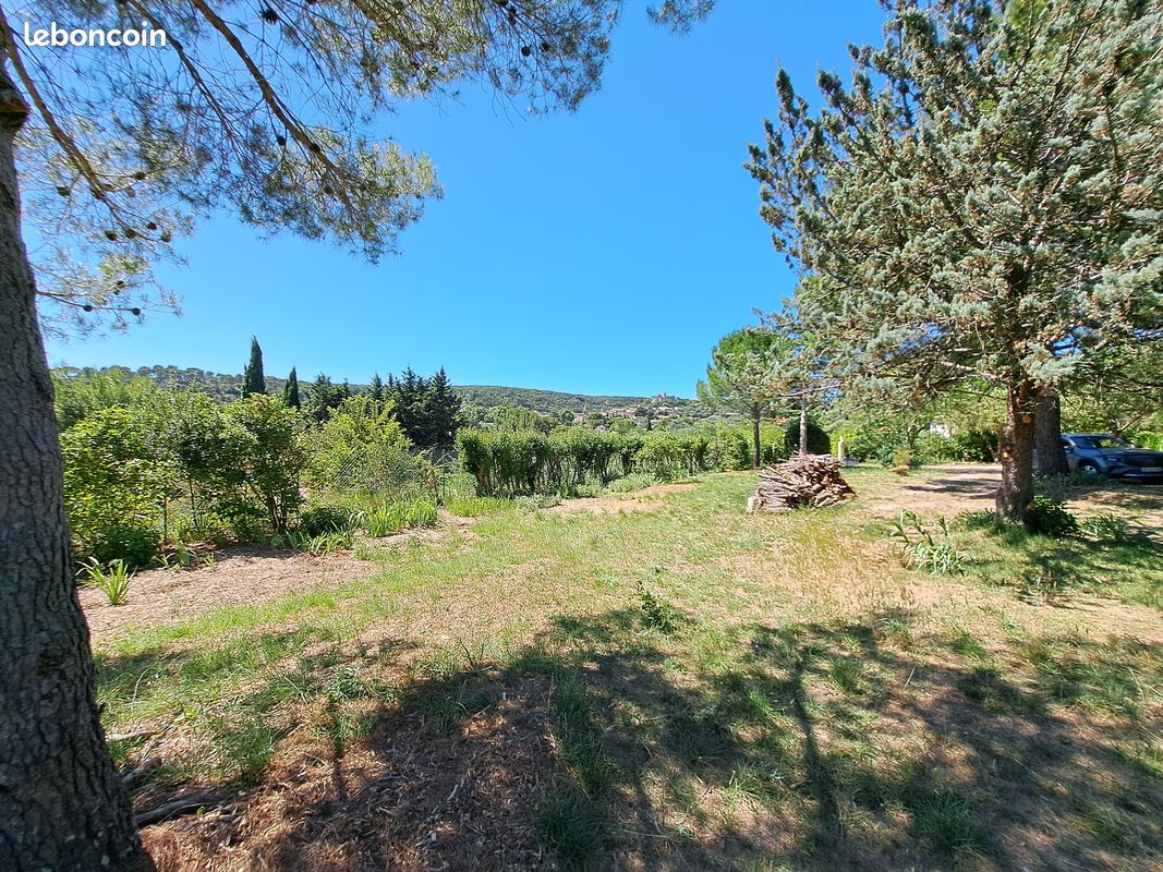 Terrains à bâtir — Viabilisés — Vue dégagée — libre constructeur · à Lédenon · 120 000 €
