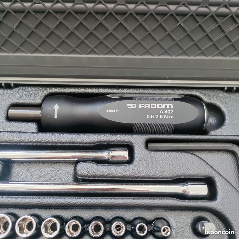 Clé Dynamométrique FACOM K200D Haute Capacité 180-900 N/m - Neuve Sous Blister