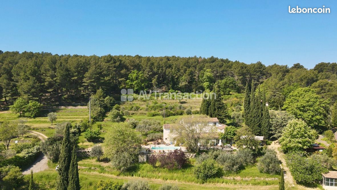 Maison 7 pièces 100 m² · à Flayosc · 100 m² · 950 000 €