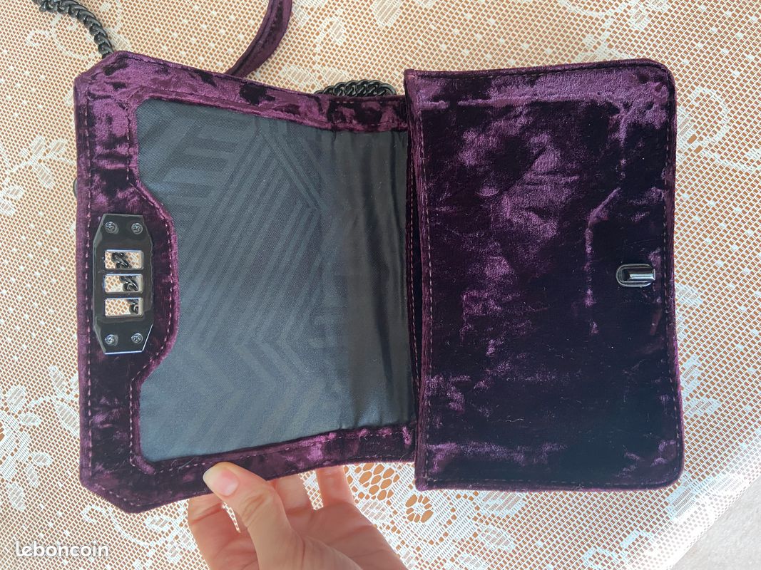 Sac bandoulière Rebecca Minkoff en velours (image 9)