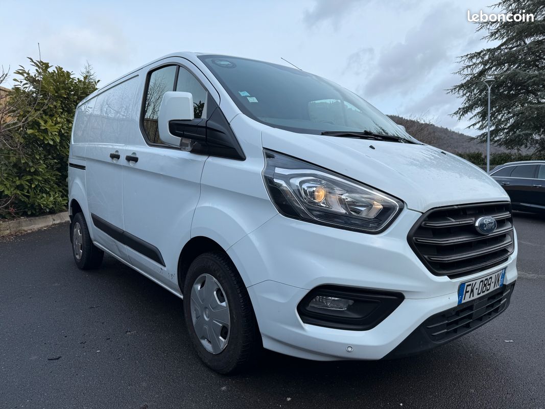 Ford Transit Custom L1H1 20 TDCI 130ch Bv6m Ambiente. 1 ère main. 2 Portes latérales. 95800 kms (image 5)