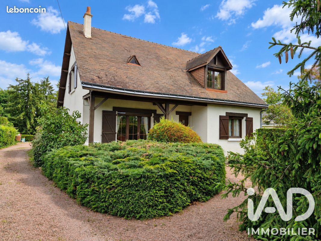 Maison 6 pièces 127 m² · à Chinon · 127 m² · 229 000 €