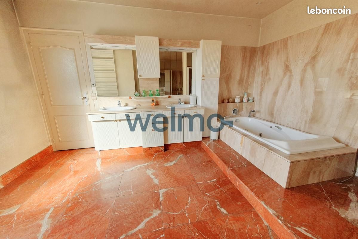 Maison 8 pièces 200 m² - Bergerac 24100 (image principale 5)
