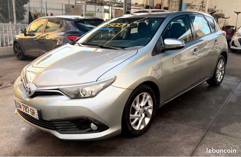Toyota Auris Mc HSD 136ch Dynamic (image 2)