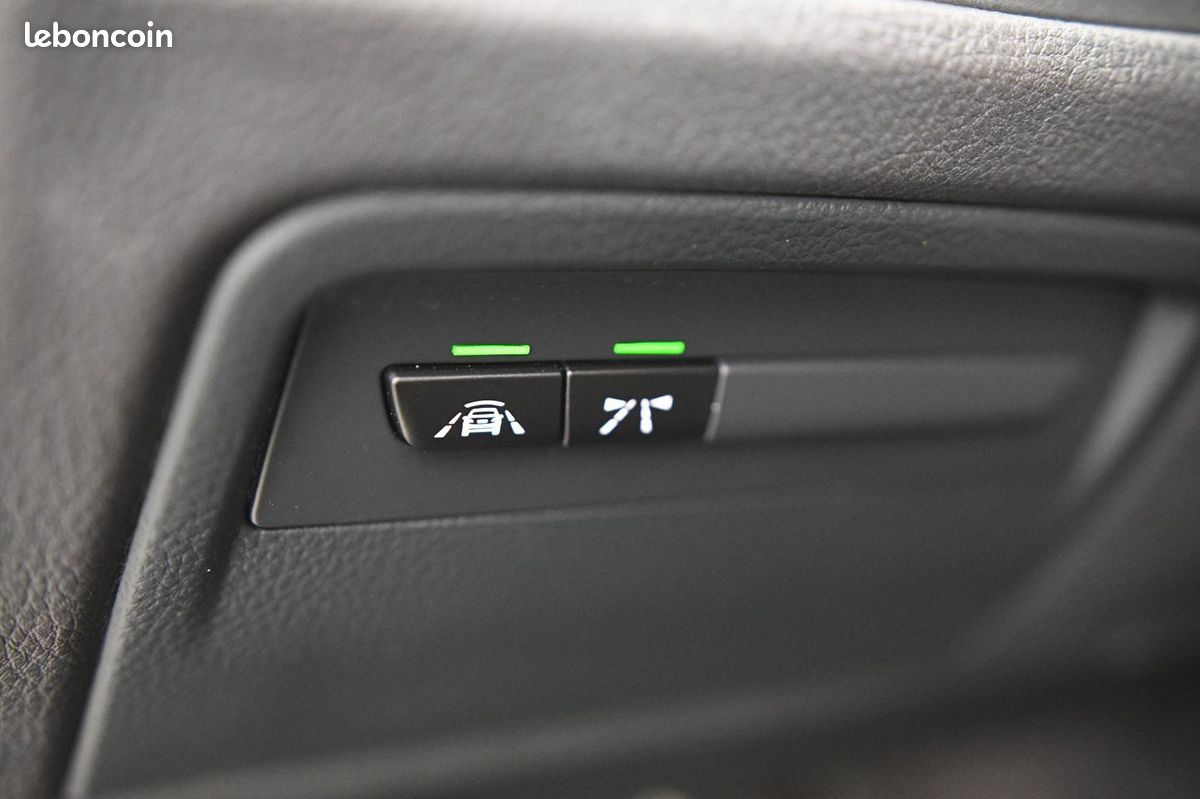BMW SERIE 3 318dA M Sport Ultimate T.O/ATH/KEYLESS/CAM 360 (image 18)