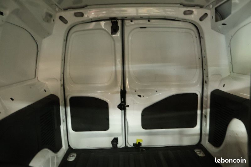 Citroen BERLINGO M 1.6 BLUEHDI 75 CLUB (image 9)