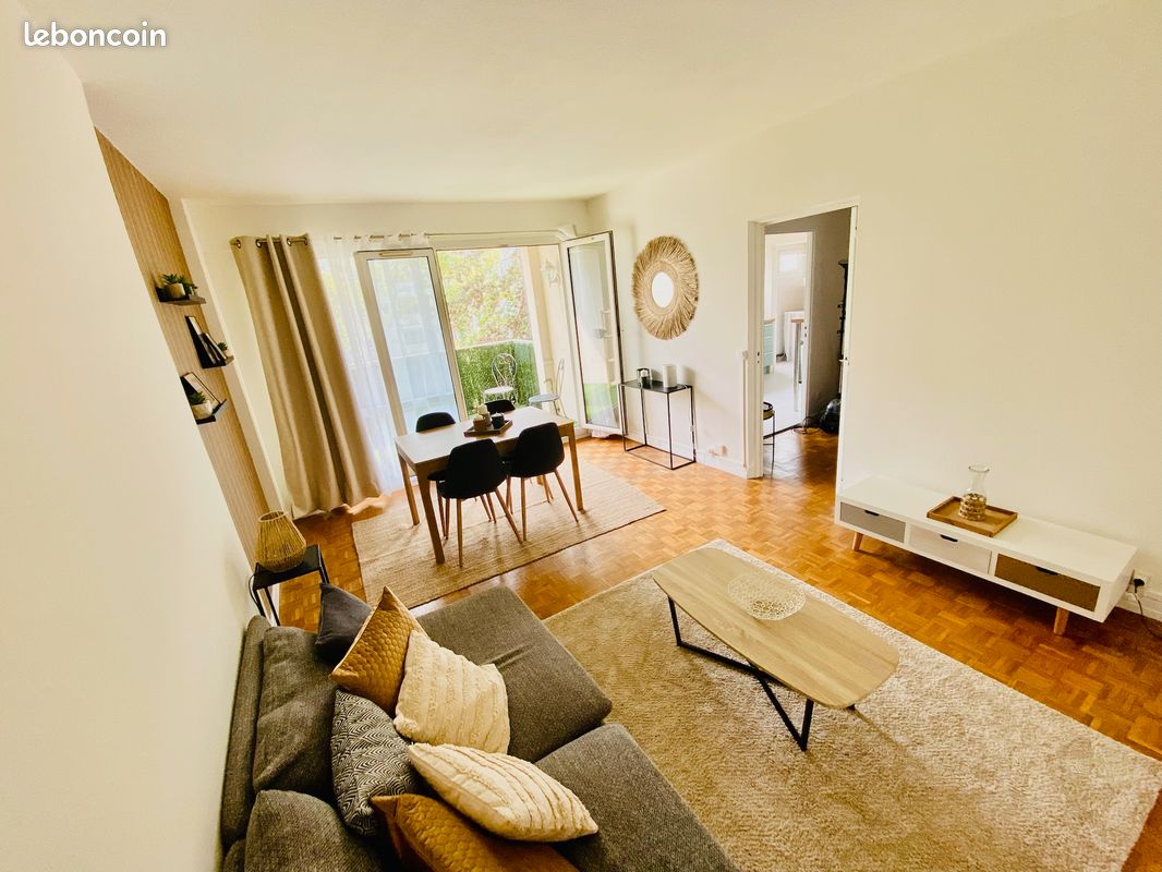 Appartement 5 pièces 104 m² · à Massy · 104 m² · 650 €