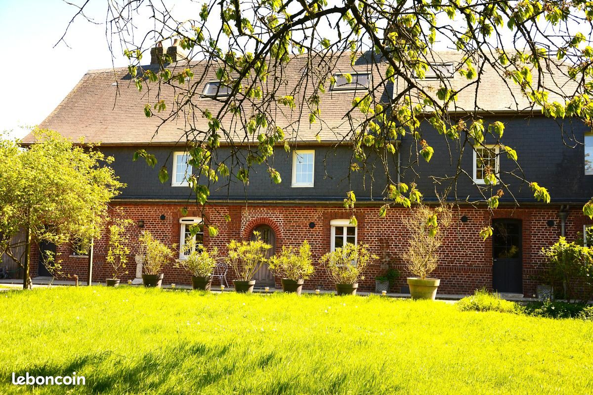 Maison 10 pièces 300 m² · à Bois-Guillaume · 300 m² · 499 000 €