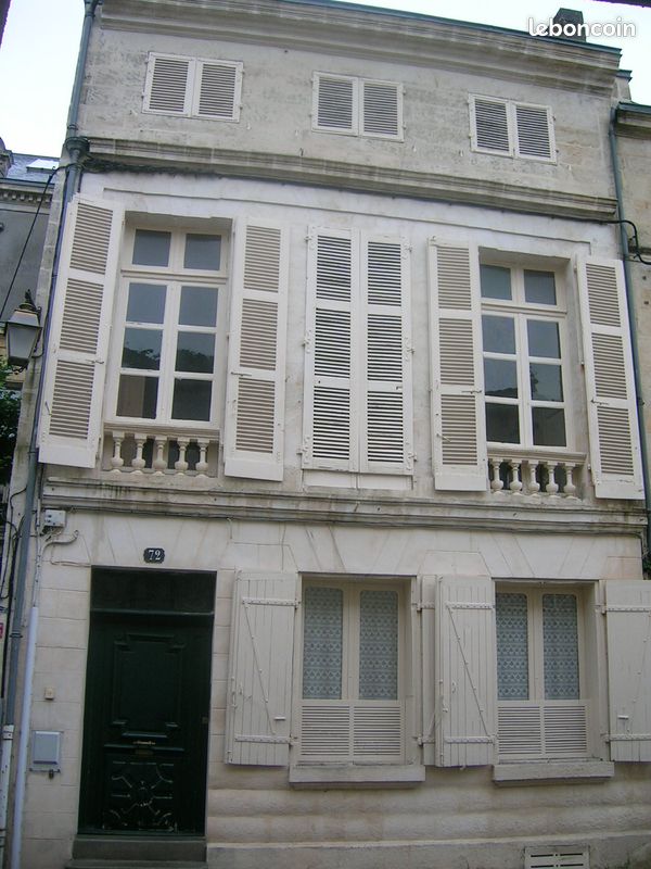Appartement 3 pièces 105 m² · à Niort · 105 m² · 850 €/mois