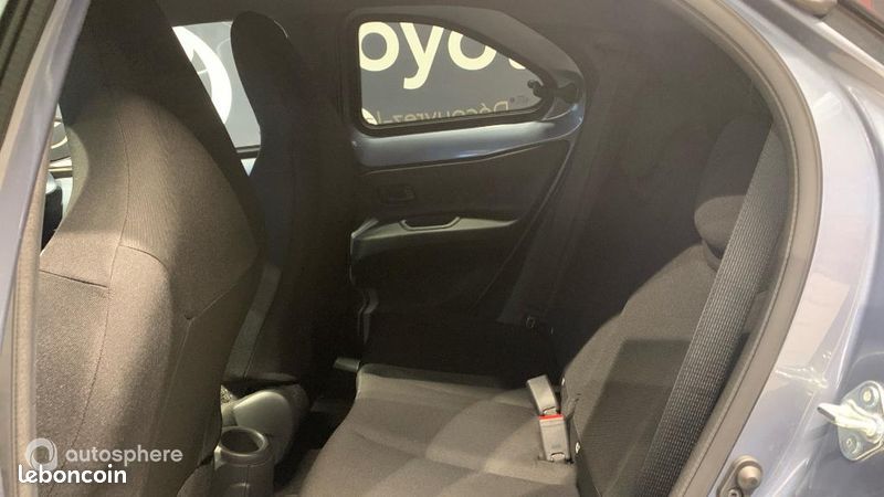 Toyota Aygo X 1.0 VVT-i 72ch Design S-CVT MY24 (image 13)
