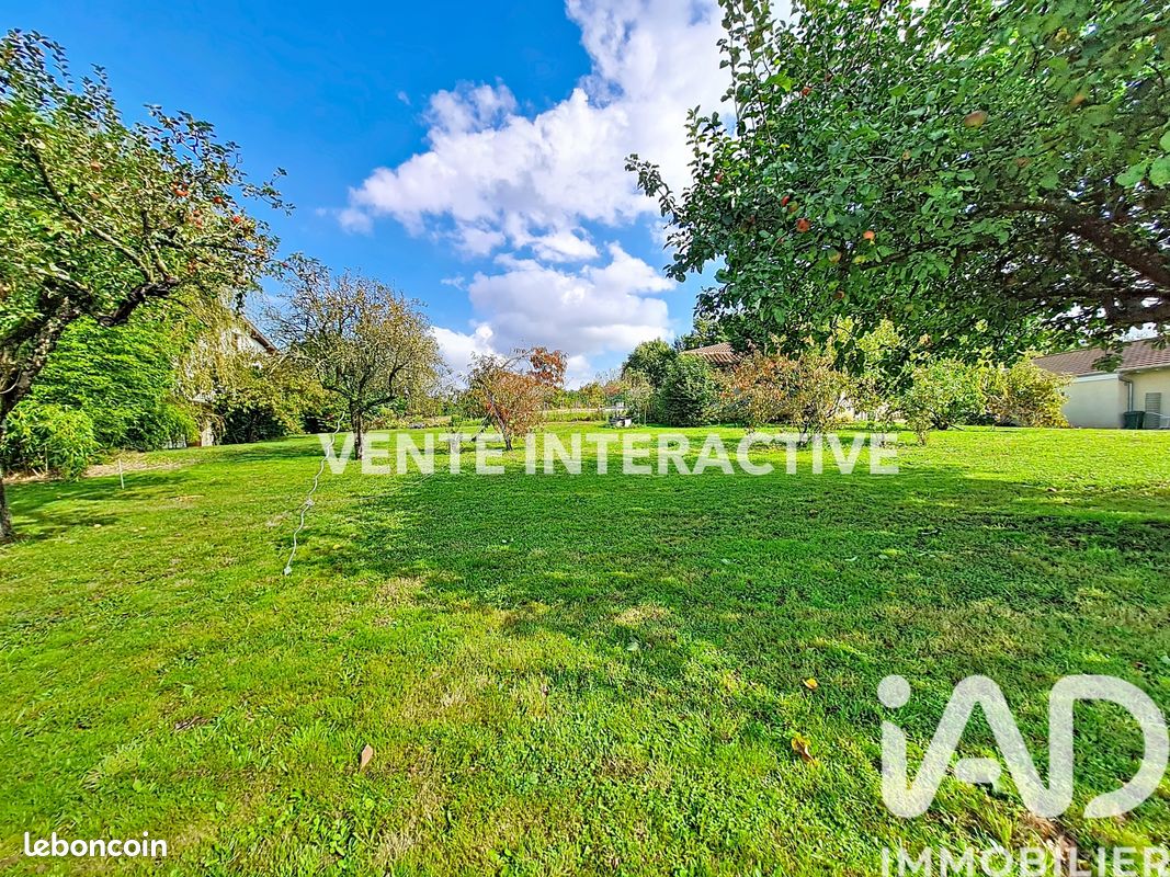 Terrain 931 m² · à Buellas · 931 m² · 60 000 €