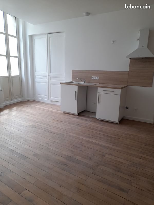 Appartement 4 pièces 77 m² · à Châtellerault · 77 m² · 812 €/mois