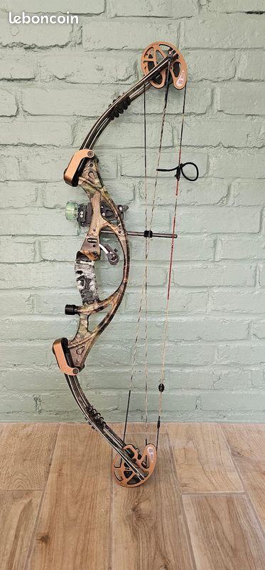 ARC COMPOUND - HOYT Ultramag XT 2000 Cam ½ – Droitier Camo - COMPLET (image 1)