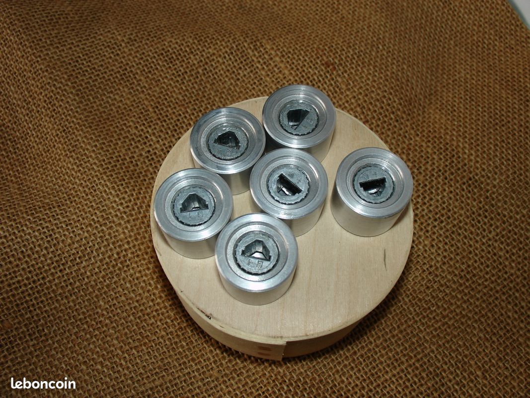 Lot de boutons matériel hifi vintage d'occasion (image 3)