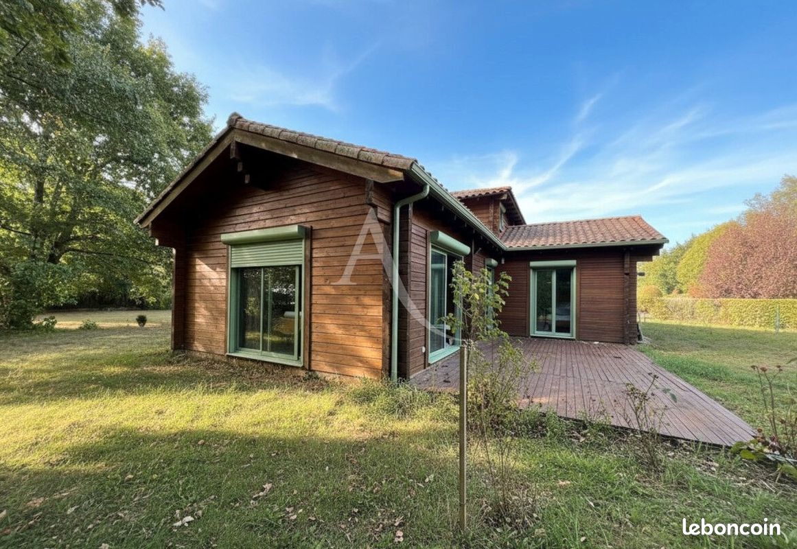 Maison 5 pièces 120 m² · à Saint-Hilaire-la-Forêt · 120 m² · 297 400 €