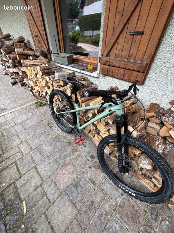 VTT Commencal Meta HT/AM Vélos