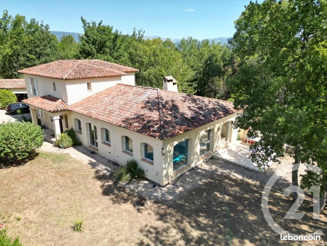 Maison 6 pièces 200 m² · à Saint-Paul-en-Forêt · 200 m² · 795 000 €