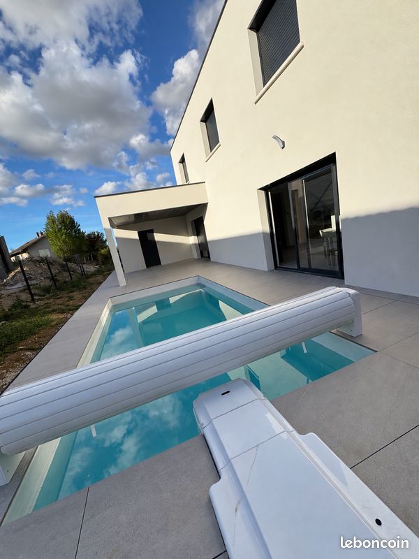 Maison 6 pièces 150 m² · à Fauverney · 150 m² · 2 400 €/mois