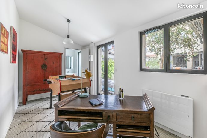 Maison 7 pièces 300 m² — 19