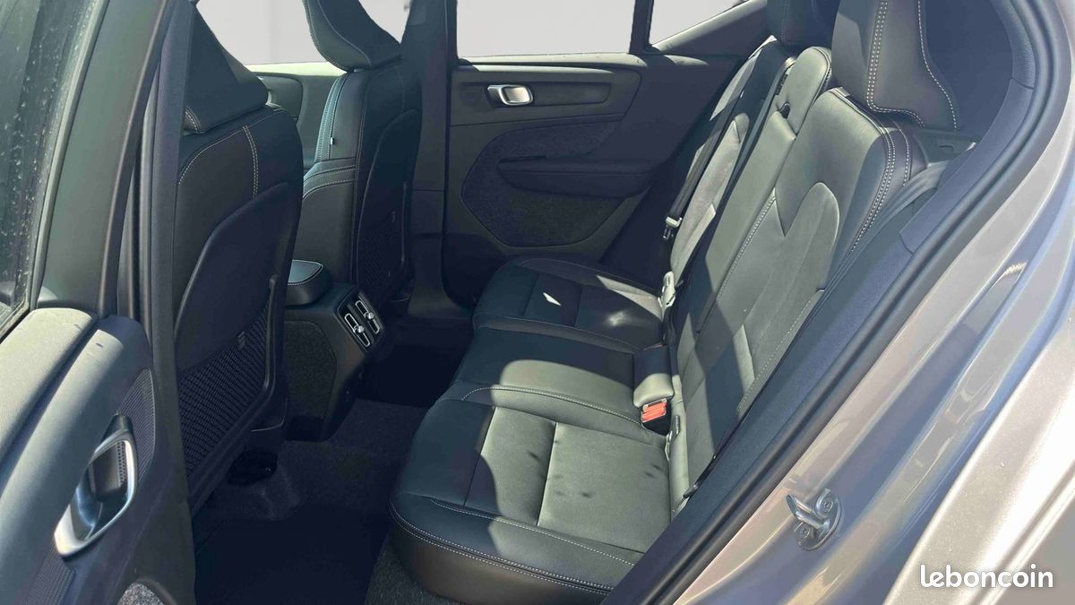 VOLVO XC40 B3 163 ch DCT7 Plus (image 12)