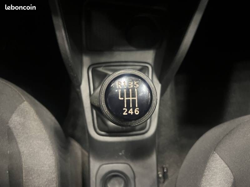 Dacia Duster Blue dCi 115 4x2 Essentiel (image 28)