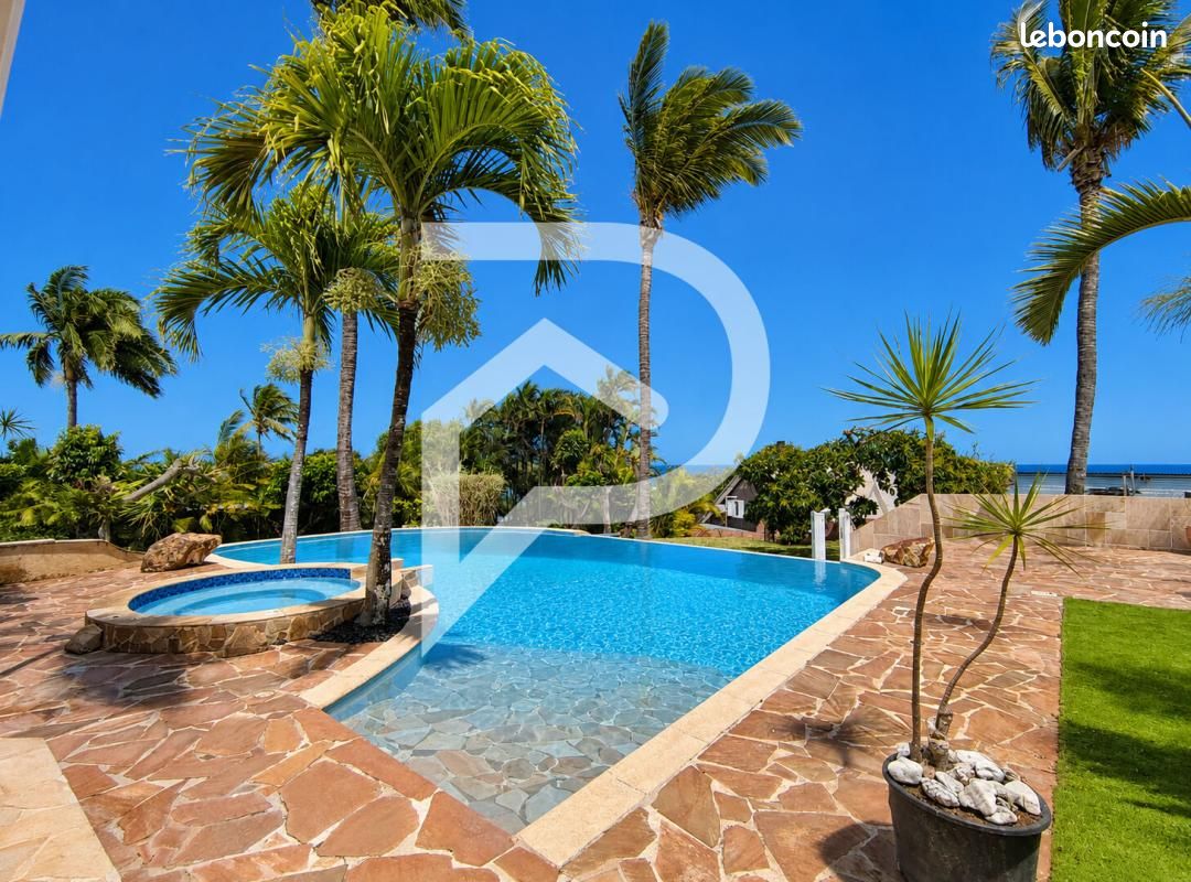 Maison 4 pièces 134 m² · à Petite-Île · 134 m² · 469 000 €