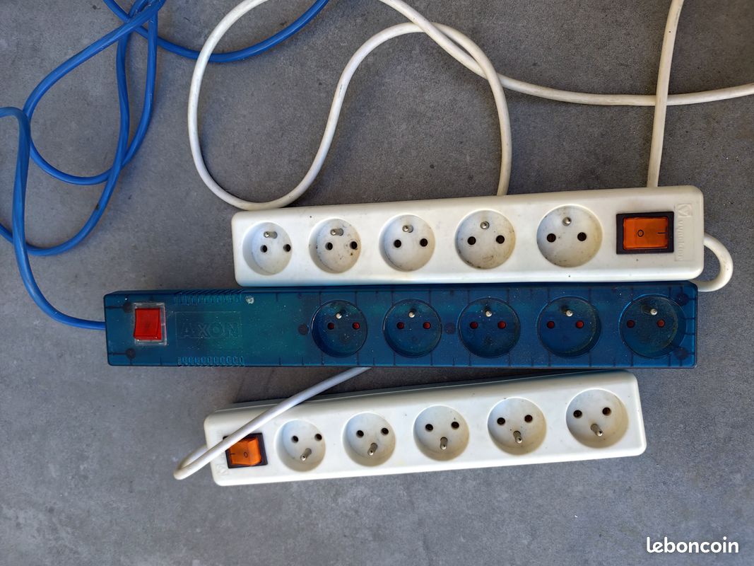Lot multiprises (image 1)