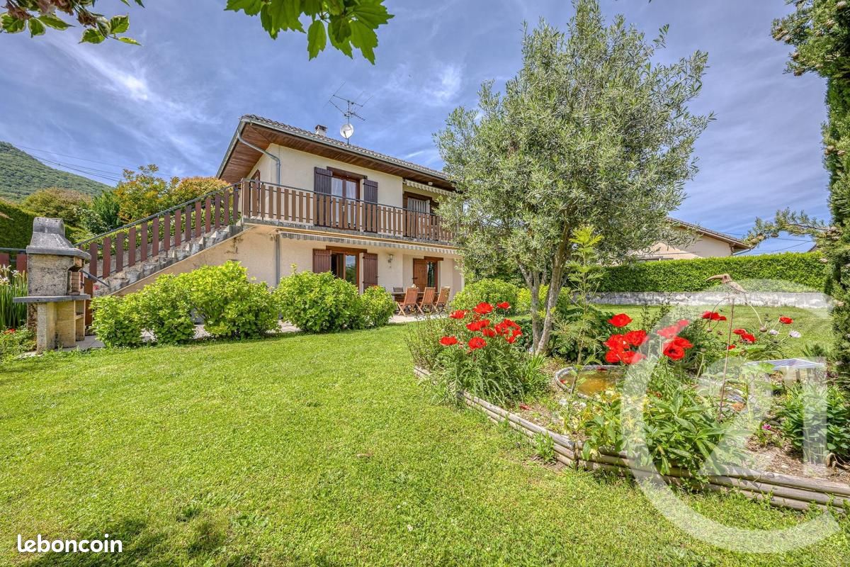 Maison 7 pièces 163 m² · à Moye · 163 m² · 423 000 €