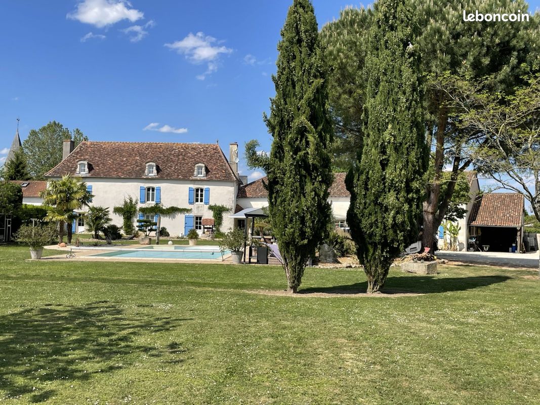 Maison 10 pièces 480 m² · à Chauvigny · 480 m² · 475 000 €
