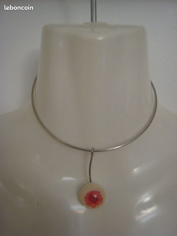 Signé Valérie Viloin Labbé collier vintage forme feuilles en métal argenté - France