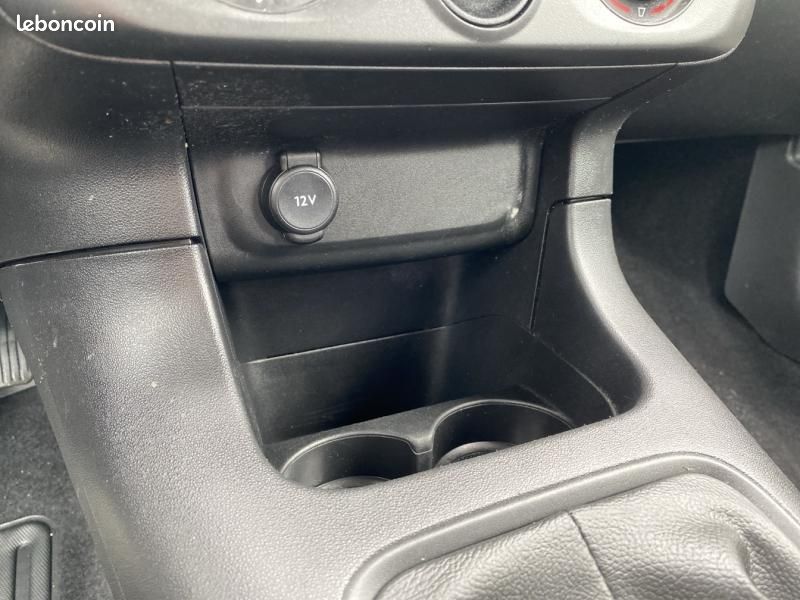 Citroen C3 1.2 PureTech 83ch S&S YOU (image 18)