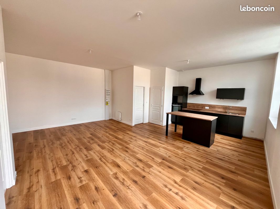 Maison 3 pièces 74 m² · à Brain-sur-Allonnes · 74 m² · 735 €/mois