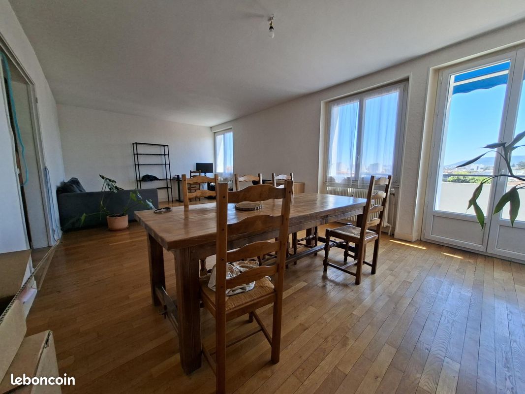 Appartement 3 pièces 80 m² · à Chamalières · 80 m² · 750 €/mois