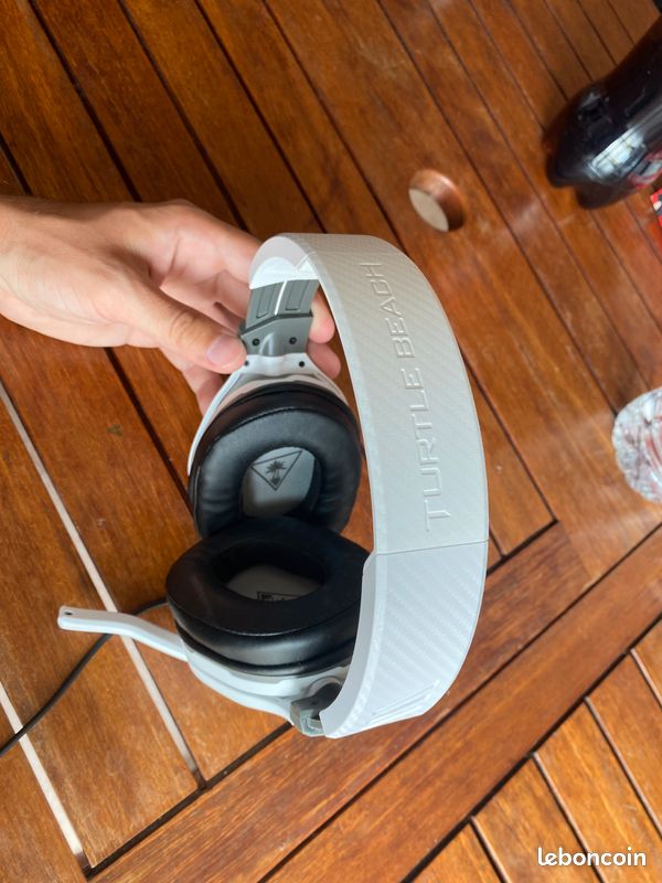Casque gamer Turtle Beach Recon 200 PS4 XB Blanc (image 2)