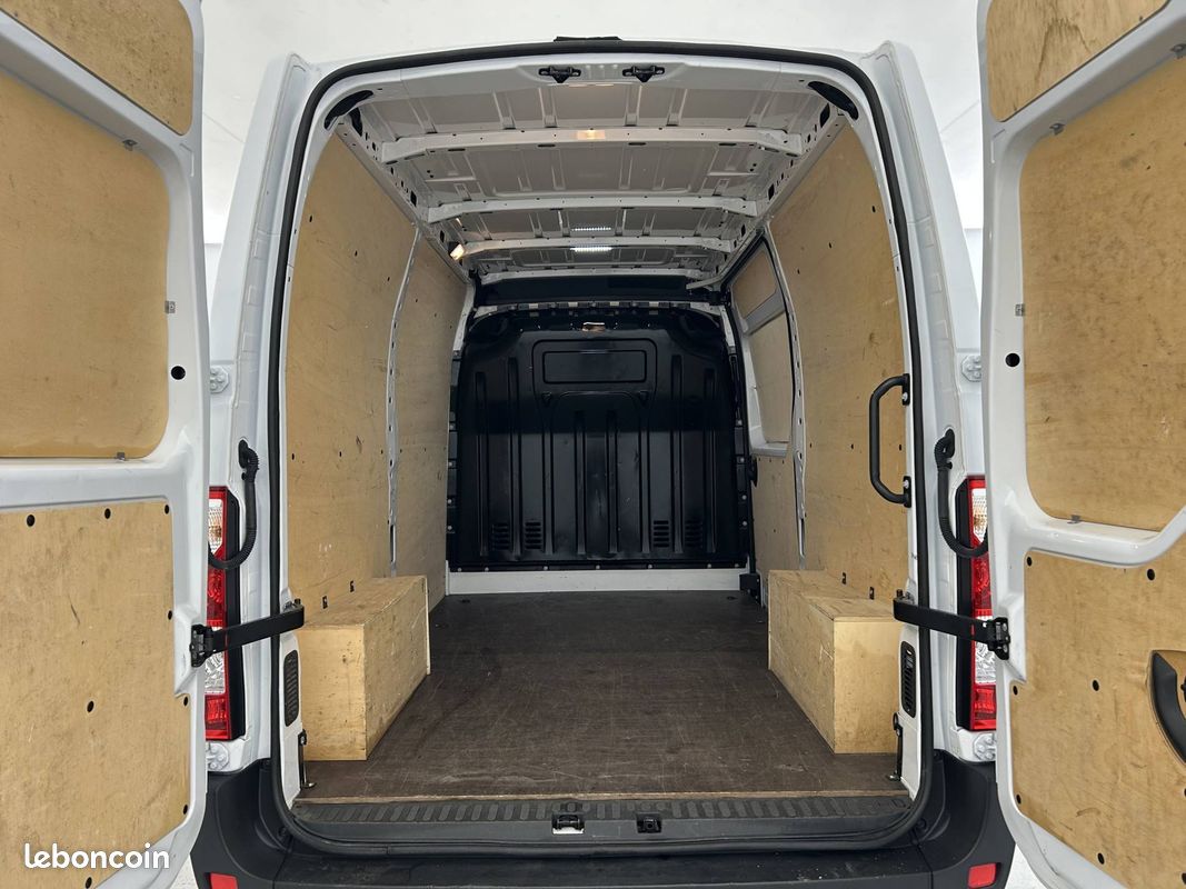 RENAULT FG Tr CF F3500 L2H2 Blue dCi 135 E6DF (image 18)