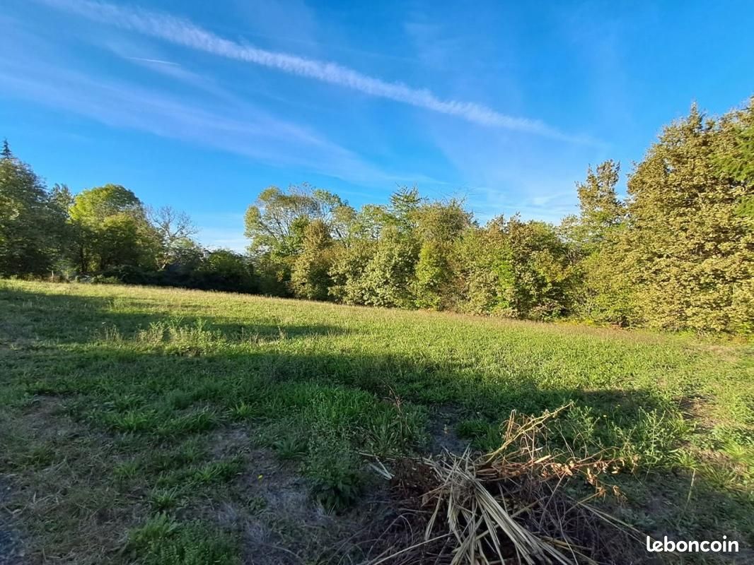 Terrain 2153 m² · à Haut-de-Bosdarros · 65 000 €