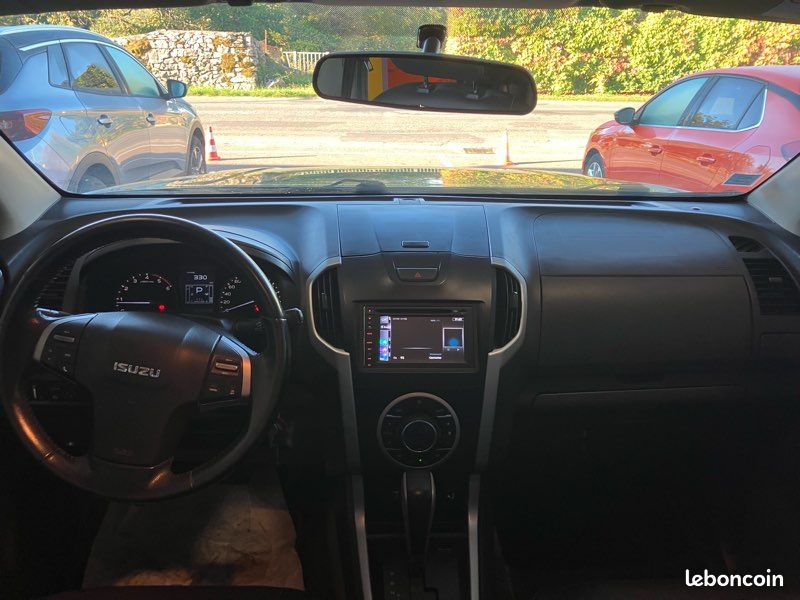 4x4 Isuzu D-max 2.5 crdi boîte auto163 ch crew solar + 4 portes (image 4)