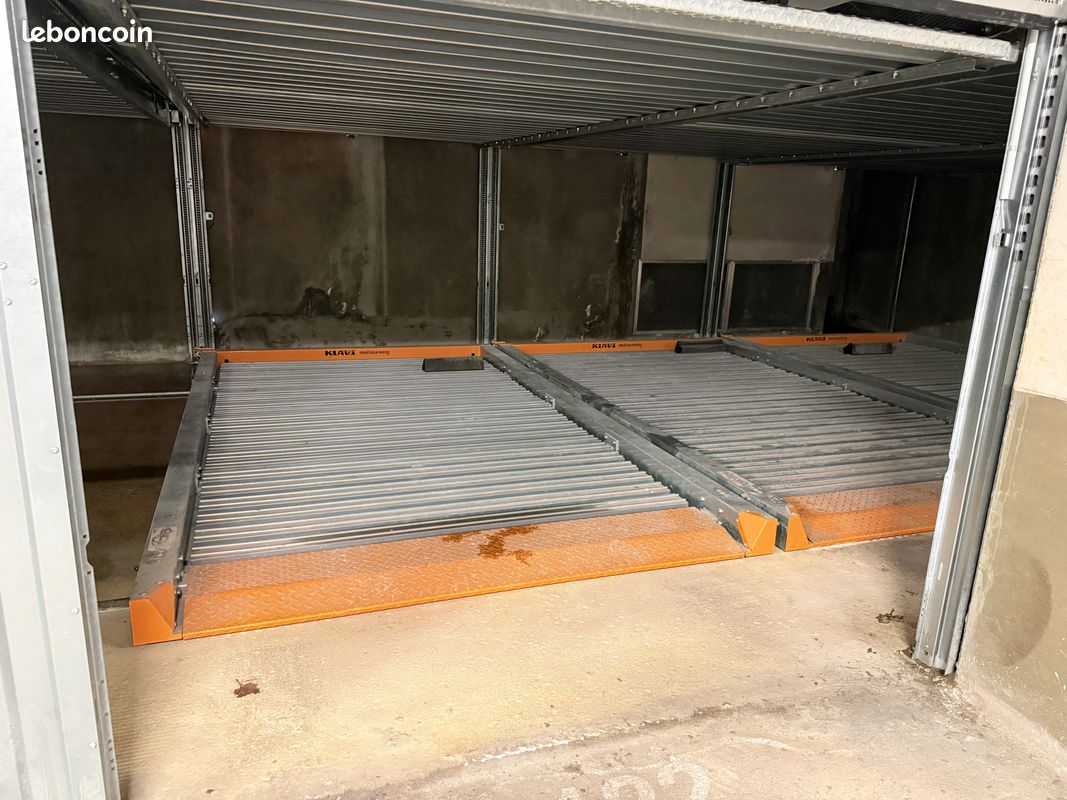 Parking 10 m² · à Six-Fours-les-Plages · 10 m² · 100 €/mois