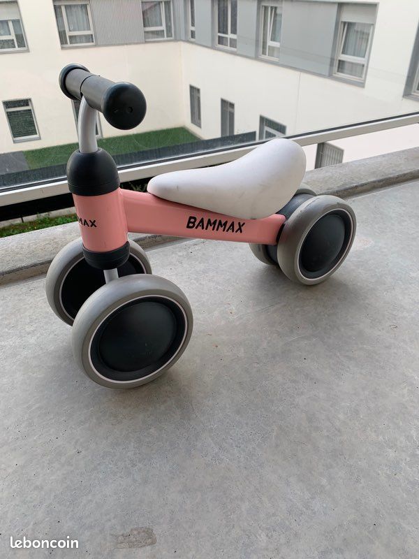 Vélo tricycle (image 1)