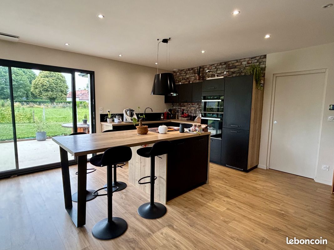 Maison 4 pièces 122 m² · à Lescar · 122 m² · 427 000 €