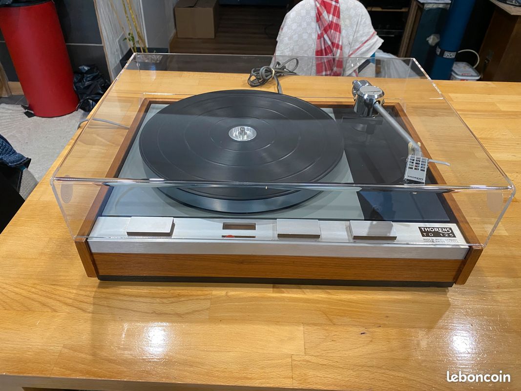 Couvre-charnière Pour Capot De Platine – Thorens TD126/524, EMT 938 (côté Gauche)
