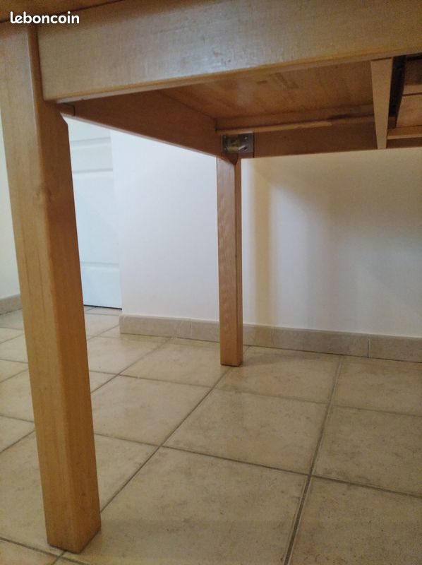 Table en pin massif (image 4)