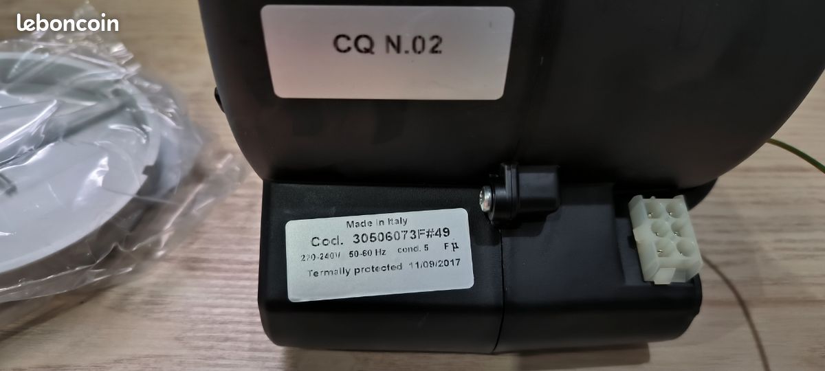 Moteur de hotte Falmec 30506073F49 (image 4)