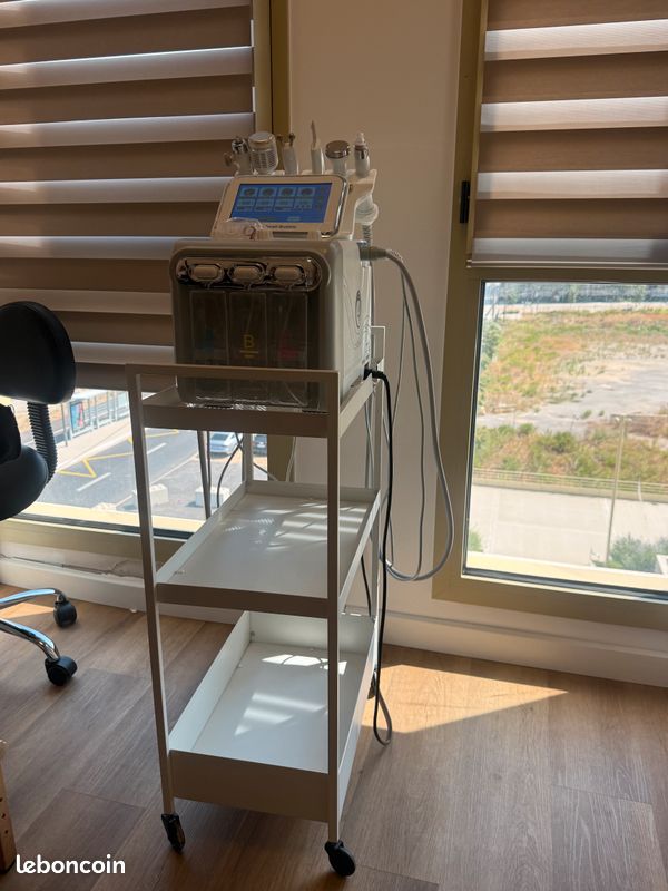 Machine hydrafacial (image 1)