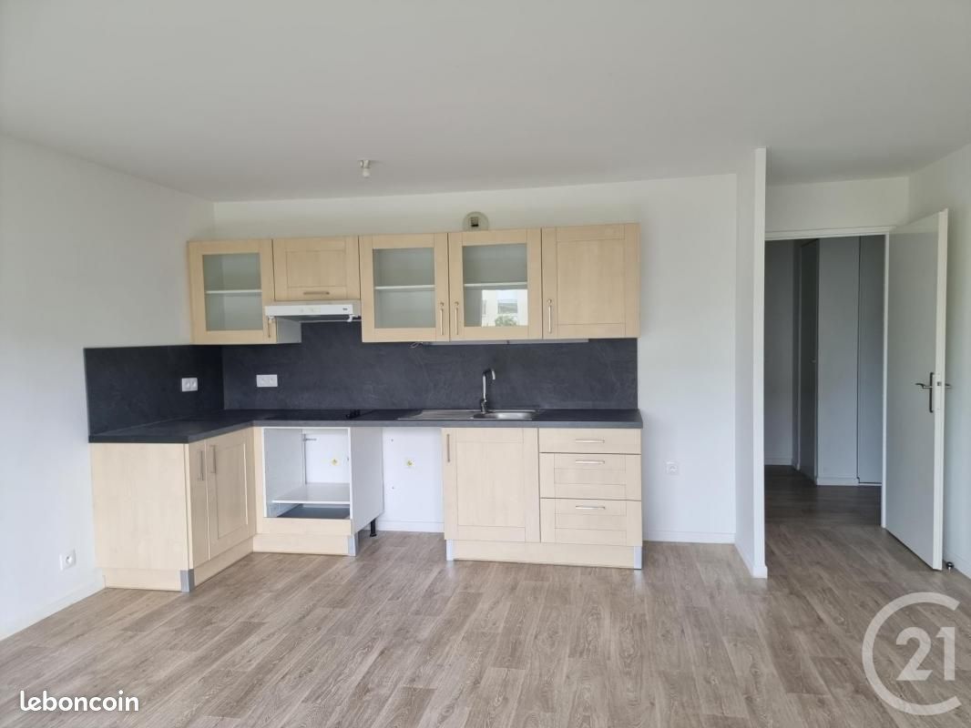 Appartement a louer brie-comte-robert - 3 pièce(s) - 63 m2 - Surfyn