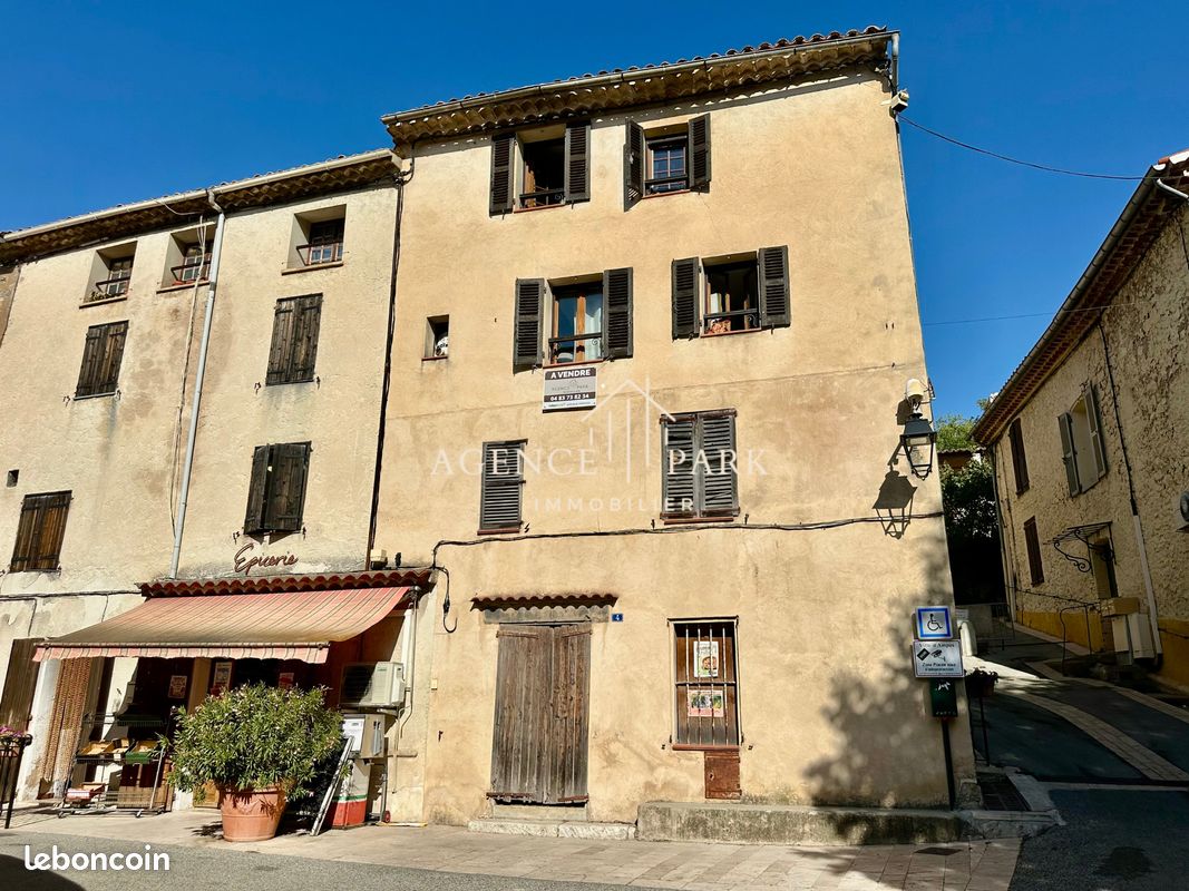 Immeuble 47 m² · à Ampus · 47 m² · 108 000 €