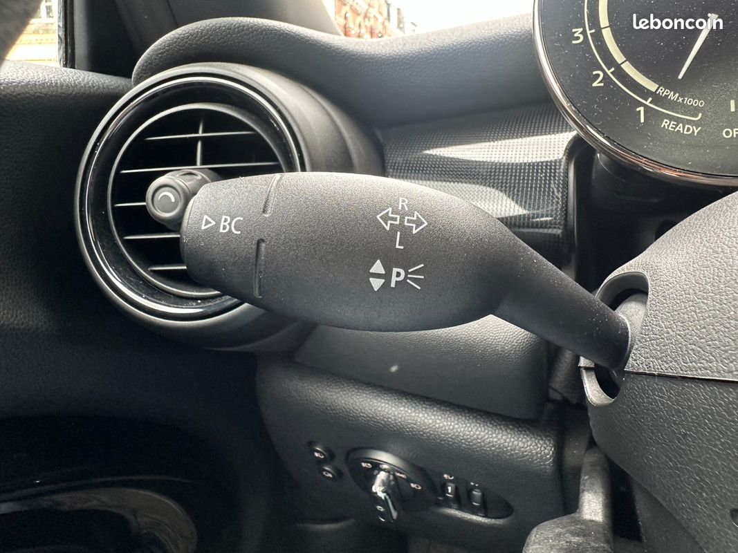 Mini cooper s 2.0 l greenwich / toit ouvrant / apple carplay / pneus avant neuf (image 28)