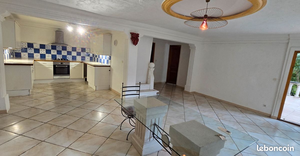 Appartement 2 pièces 63 m² · à Auribeau-sur-Siagne · 63 m² · 1 050 €/mois